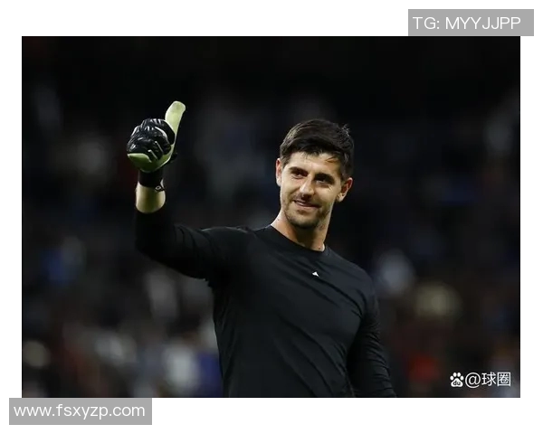 库尔图瓦在赛季中展现出色表现助力球队争夺冠军荣耀